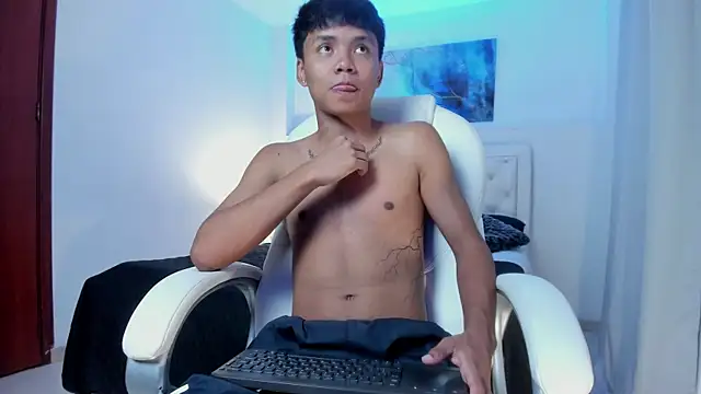 Snapshot of thiagosterling chatting on 04/10/26, 11:34 thiagosterling online show from 04/10/26, 11:34