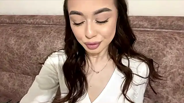 Snapshot of BigGallery chatting on 03/26/26, 03:21 BigGallery online show from 03/26/26, 03:21