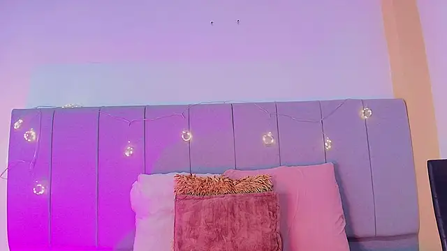 Snapshot of LiiaaGenner chatting on 04/04/26, 06:25 LiiaaGenner online show from 04/04/26, 06:25