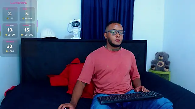 Snapshot of MascTyler chatting on 04/02/26, 08:26 MascTyler online show from 04/02/26, 08:26