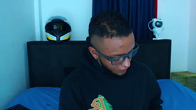 Snapshot of MascTyler chatting on 03/27/26, 08:43 MascTyler online show from 03/27/26, 08:43