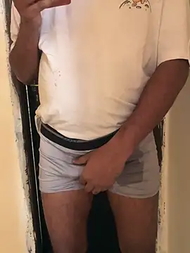 Snapshot of couple-new chatting on 03/21/26, 04:03 couple-new online show from 03/21/26, 04:03