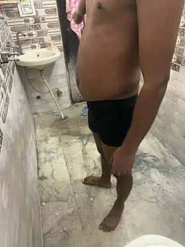 Snapshot of couple-new chatting on 04/12/26, 01:14 couple-new online show from 04/12/26, 01:14