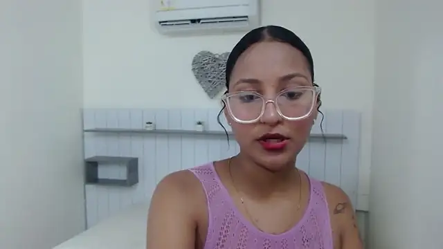 Snapshot of Rubi_Diamond_ chatting on 04/01/26, 07:55 Rubi Diamond online show from 04/01/26, 07:55