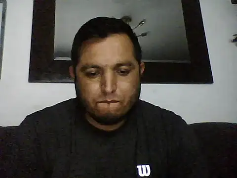 Snapshot of HOTB0Y18 chatting on 04/07/26, 06:37 HOTB0Y18 online show from 04/07/26, 06:37