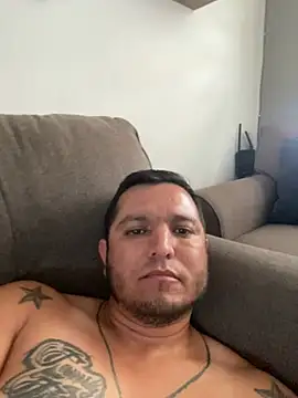 Snapshot of HOTB0Y18 chatting on 04/02/26, 09:32 HOTB0Y18 online show from 04/02/26, 09:32