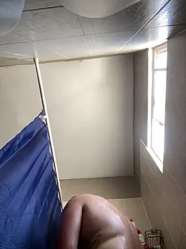 Snapshot of HOTB0Y18 chatting on 04/08/26, 08:43 HOTB0Y18 online show from 04/08/26, 08:43