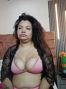 Lara Seduce online show from 05/26/26, 01:37