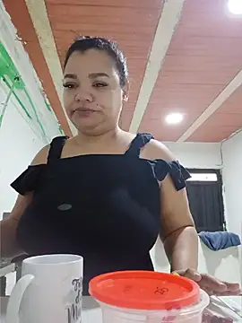 Snapshot of Lara_Seduce chatting on 07/11/26, 05:57 Lara Seduce online show from 07/11/26, 05:57