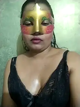 PriyankaSuthhar online show from 04/12/26, 08:12