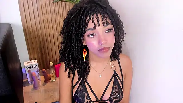 Snapshot of JazmyXXX chatting on 06/12/26, 08:17 JazmyXXX online show from 06/12/26, 08:17