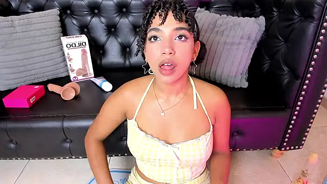 Snapshot of JazmyXXX chatting on 06/30/26, 08:42 JazmyXXX online show from 06/30/26, 08:42