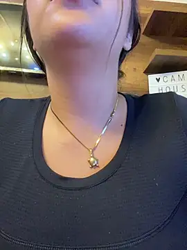 emiiross online show from 05/20/26, 02:19