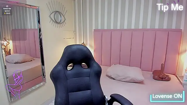 LIZZY VALL online show from 06/17/26, 07:35
