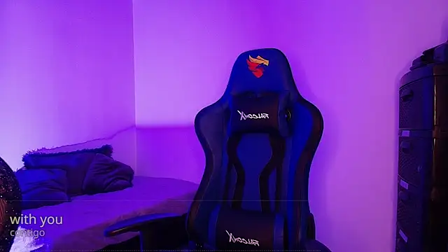 Snapshot of Nicolwhitee chatting on 03/20/26, 12:06 Nicolwhitee online show from 03/20/26, 12:06