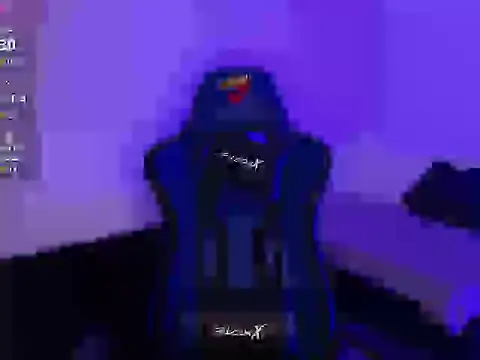 Snapshot of Nicolwhitee chatting on 04/07/26, 12:07 Nicolwhitee online show from 04/07/26, 12:07