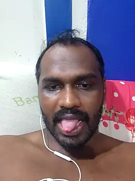 Snapshot of singletamilguy chatting on 05/05/26, 06:22 singletamilguy online show from 05/05/26, 06:22