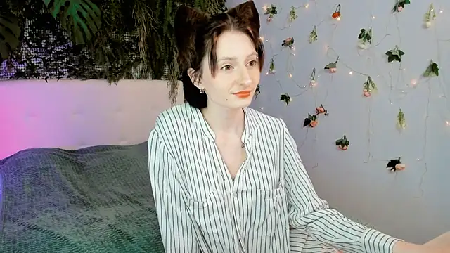 Snapshot of Kira__Cutie chatting on 07/07/26, 09:07 Kira Cutie online show from 07/07/26, 09:07