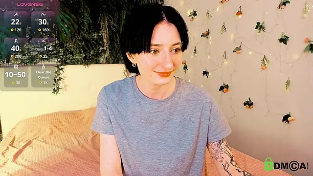 Snapshot of Kira__Cutie chatting on 05/28/26, 09:21 Kira Cutie online show from 05/28/26, 09:21