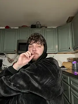 Snapshot of dommydom7177 chatting on 03/28/26, 12:33 dommydom7177 online show from 03/28/26, 12:33