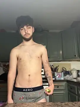 Snapshot of dommydom7177 chatting on 04/01/26, 04:03 dommydom7177 online show from 04/01/26, 04:03