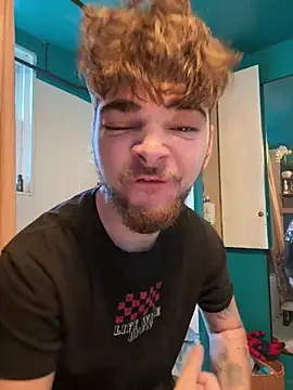 Snapshot of dommydom7177 chatting on 03/24/26, 12:05 dommydom7177 online show from 03/24/26, 12:05