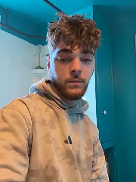 Snapshot of dommydom7177 chatting on 03/25/26, 05:56 dommydom7177 online show from 03/25/26, 05:56