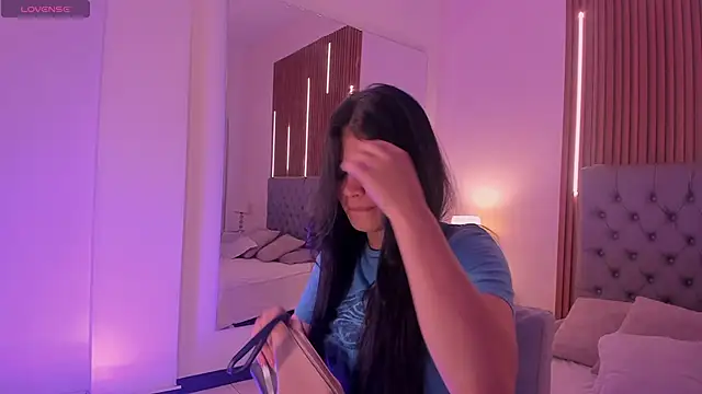 LiaSalvatore online show from 03/25/26, 12:26