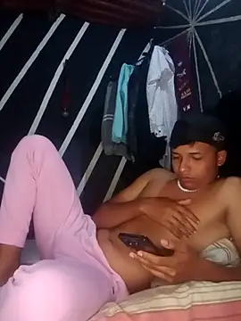 Snapshot of ADES_23CM chatting on 03/21/26, 01:26 ADES 23CM online show from 03/21/26, 01:26