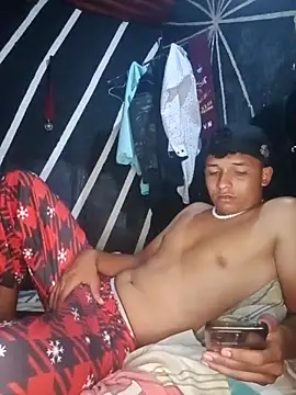 Snapshot of ADES_23CM chatting on 04/08/26, 05:20 ADES 23CM online show from 04/08/26, 05:20