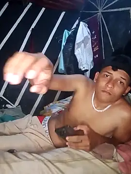 Snapshot of ADES_23CM chatting on 04/08/26, 06:53 ADES 23CM online show from 04/08/26, 06:53