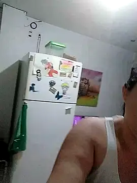 Snapshot of SabrinaVantress chatting on 05/05/26, 07:28 SabrinaVantress online show from 05/05/26, 07:28