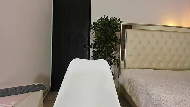 Im XanderSmith online show from 04/12/26, 07:17