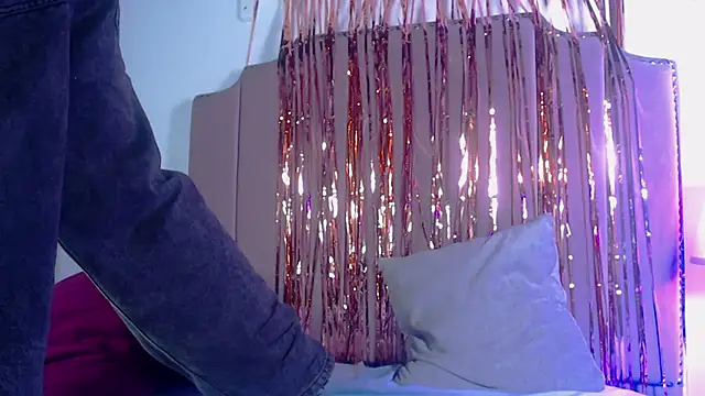 shiny foxeyes online show from 03/26/26, 11:13