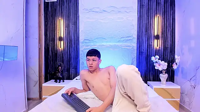 Snapshot of Apolo_jonnes chatting on 04/07/26, 02:24 Apolo jonnes online show from 04/07/26, 02:24