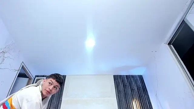 Snapshot of Apolo_jonnes chatting on 04/05/26, 11:22 Apolo jonnes online show from 04/05/26, 11:22