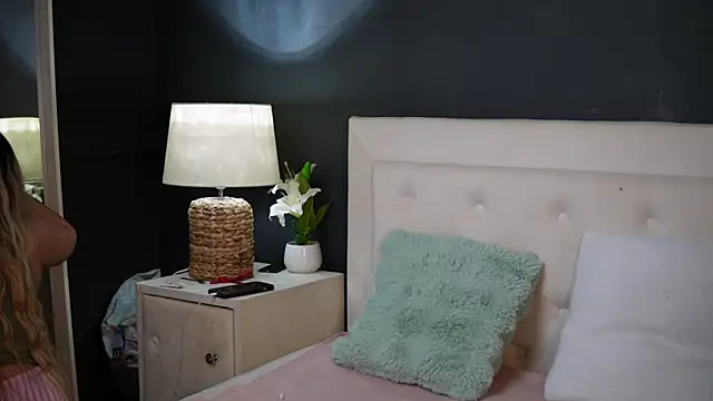 DaliaParis online show from 06/30/26, 08:09