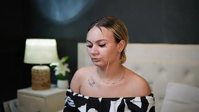 DaliaParis online show from 06/19/26, 07:52