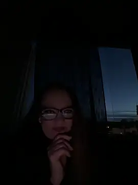 LizzieZ1975 online show from 05/11/26, 01:18