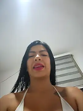 Snapshot of Noa_rousse01 chatting on 04/12/26, 10:24 Noa rousse01 online show from 04/12/26, 10:24