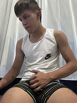 Snapshot of Mateo_savage chatting on 04/15/26, 04:55 Mateo savage online show from 04/15/26, 04:55