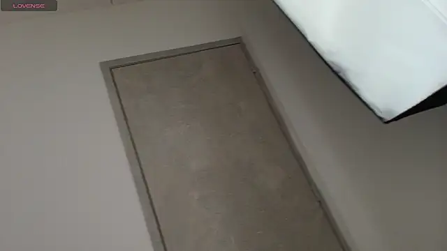 rooxxxxaa online show from 04/09/26, 12:11