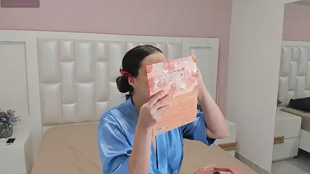 KylieLumi online show from 03/25/26, 12:04