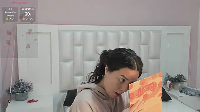 KylieLumi online show from 03/28/26, 12:06