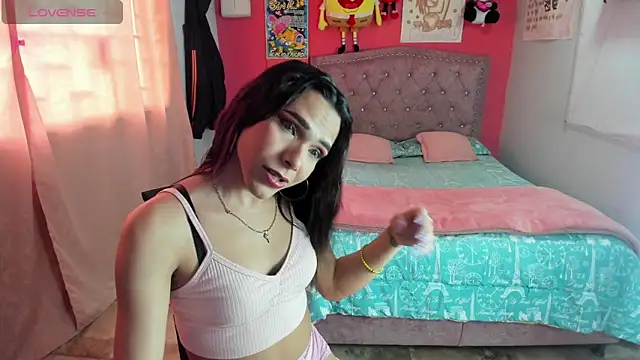 Snapshot of Sofia_Hot_Latina chatting on 05/23/26, 09:58 Sofia Hot Latina online show from 05/23/26, 09:58