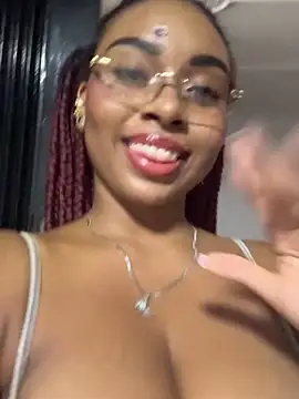 Kloe rousse01 online show from 04/04/26, 09:21