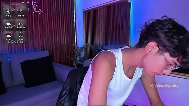 Oliver20   online show from 04/01/26, 03:41