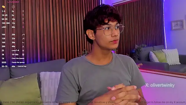 Snapshot of Oliver20__ chatting on 05/08/26, 12:58 Oliver20 online show from 05/08/26, 12:58