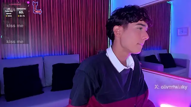 Oliver20   online show from 03/24/26, 04:12