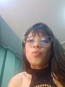 avalustyy online show from 04/18/26, 04:04